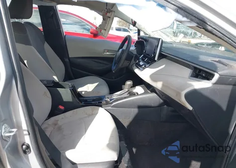 2021 Toyota Corolla Le z USA, uszkodzony, nr VIN JTDEPMAE0MJ170748